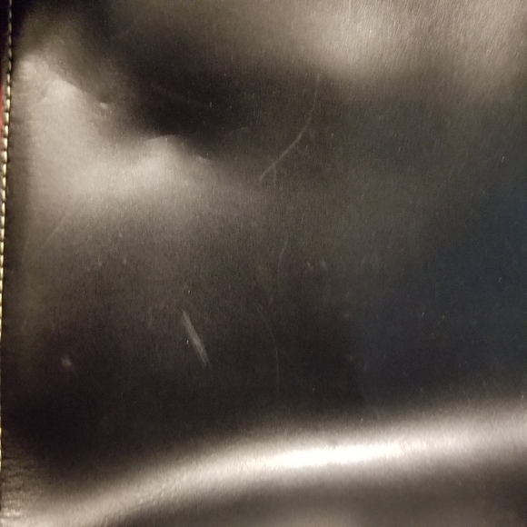 Lodis Audrey Black and Red Large Crossbody Leather Briefcase Laptop Bag - Picture 5 of 7